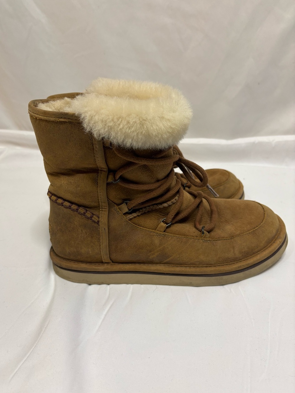 UGG Women’s 8 Lodge Chestnut Lace Up Suede Boots Cozy Winter Cabincore - Picture 2 of 12